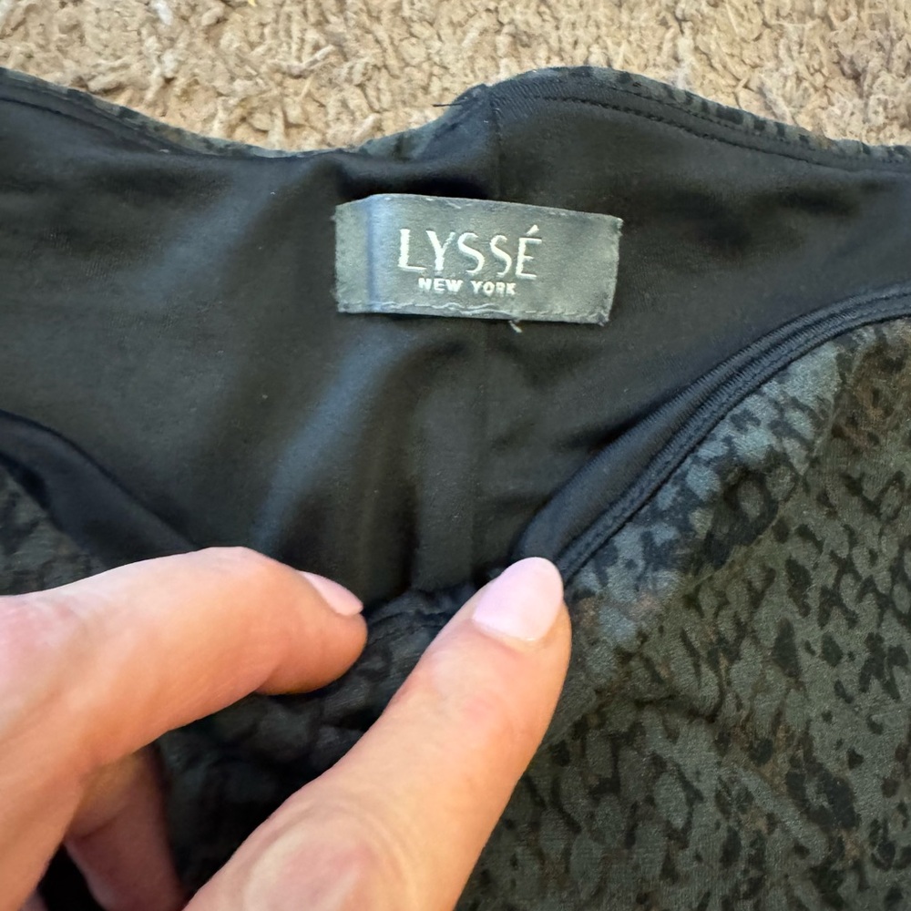 2 FOR $20 LYSSE GREEN SNAKESKIN HIGH RISE LEGGINGS TUMMY CONTROLS BLACK M - Picture 2 of 8
